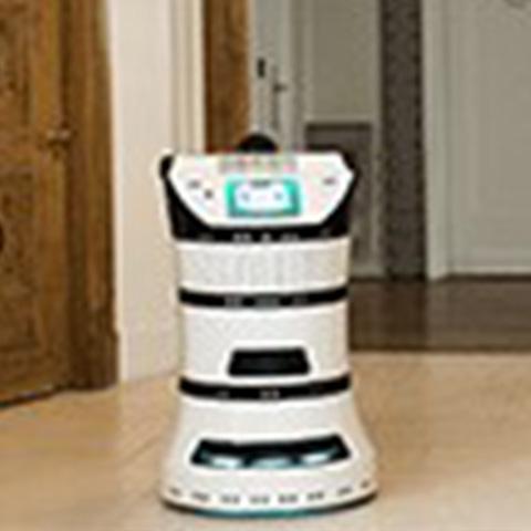 180612_robot_grand_hall_ir